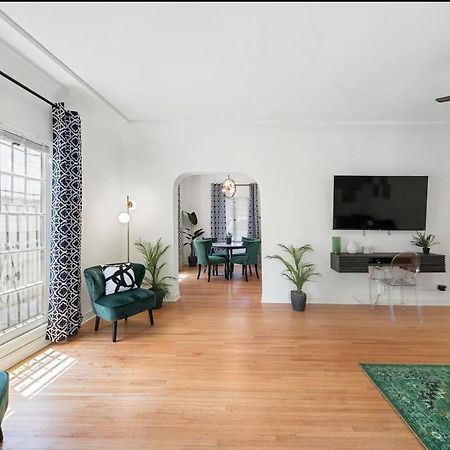 Beverly Hills Stylish & Central 1 Bedroom Apt + Parking ลอสแอนเจลิส ภายนอก รูปภาพ